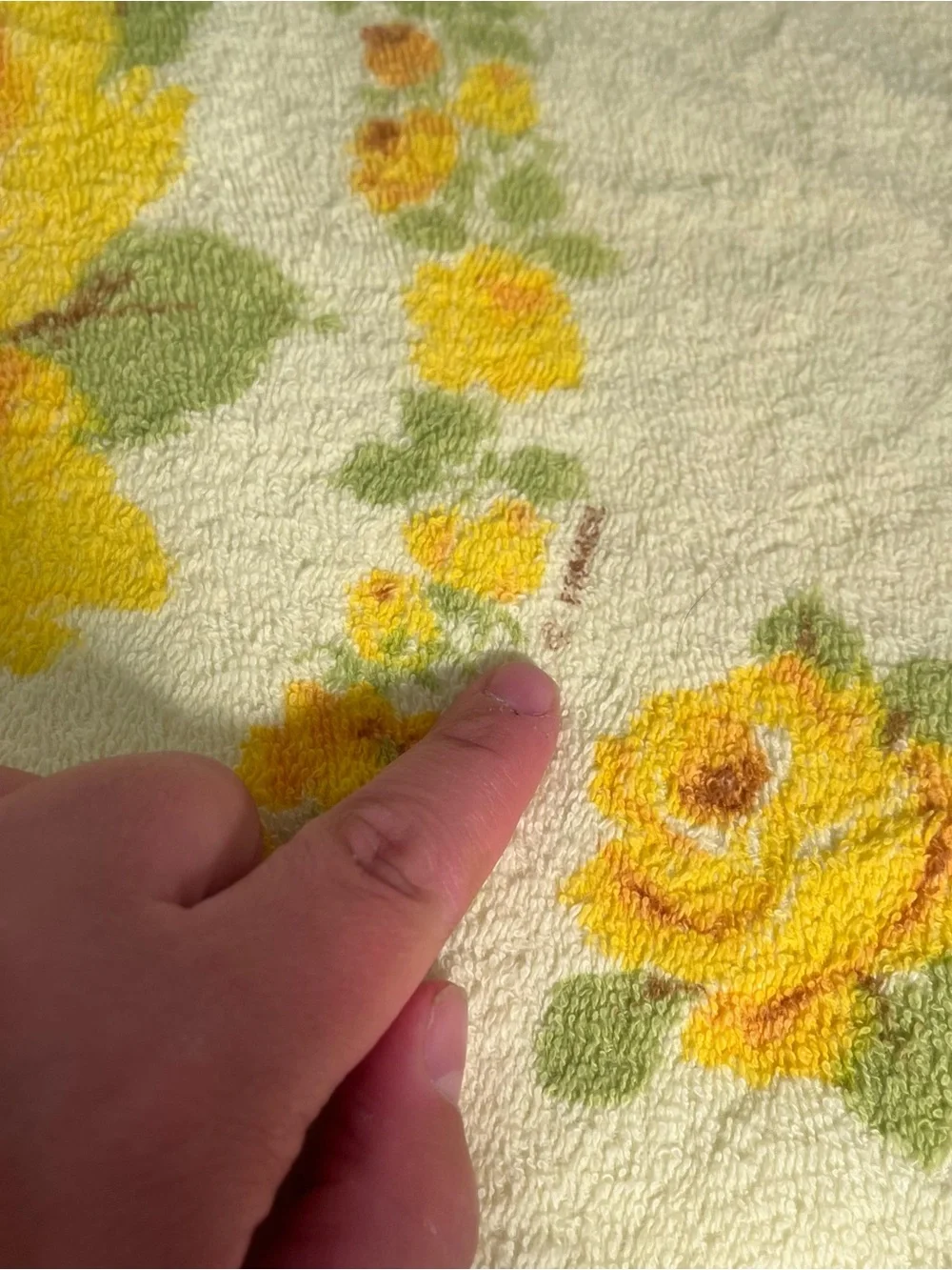 VTG Cannon 70s Yellow Rose Floral Cotton Bath Towel With Fringe Edge Mcm USA